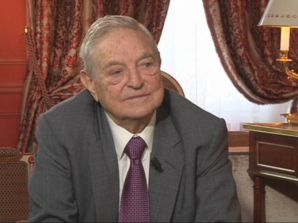 George Soros: Biografie, Erfolgsstrategien und seine bevorzugten Anlageklassen