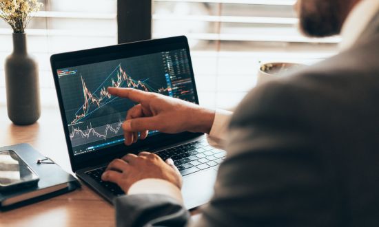 Die besten Broker mit Startguthaben im Vergleich: Top Anbieter mit Bonus für einen starken Start